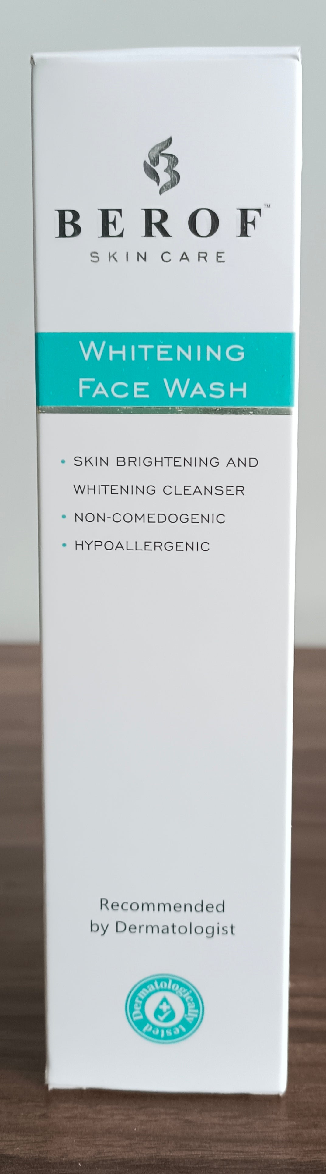 Berof whitening facwash 100 ml SKINFUDGE® Clinics (Dermatology, Plastic Surgery & Laser Center)